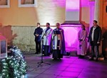 Blagoslov adventskog vijenca i paljenje prve svijeće ispred varaždinske katedrale